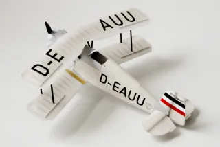 Bücker 133 Jungmeister D-EAUU – Ansicht von schräg oben